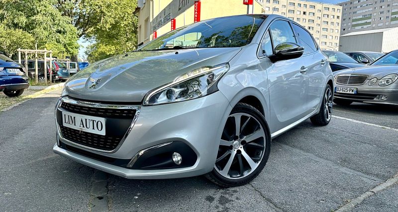 PEUGEOT 208 2018