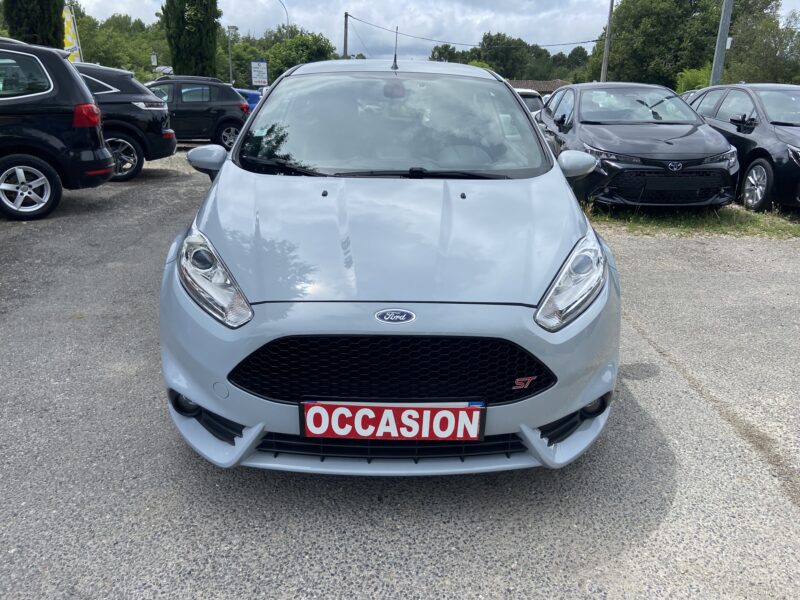 FORD FIESTA VI 1.6 ST200 EDITION LIMITEE 200 EXEMPLAIRES