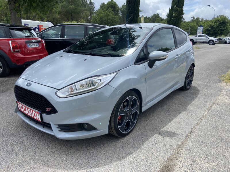 FORD FIESTA VI 1.6 ST200 EDITION LIMITEE 200 EXEMPLAIRES
