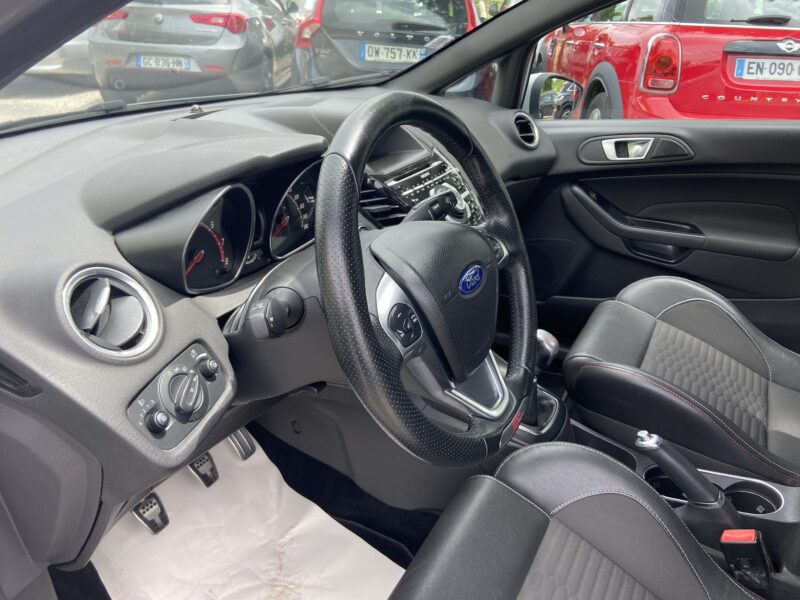 FORD FIESTA VI 1.6 ST200 EDITION LIMITEE 200 EXEMPLAIRES