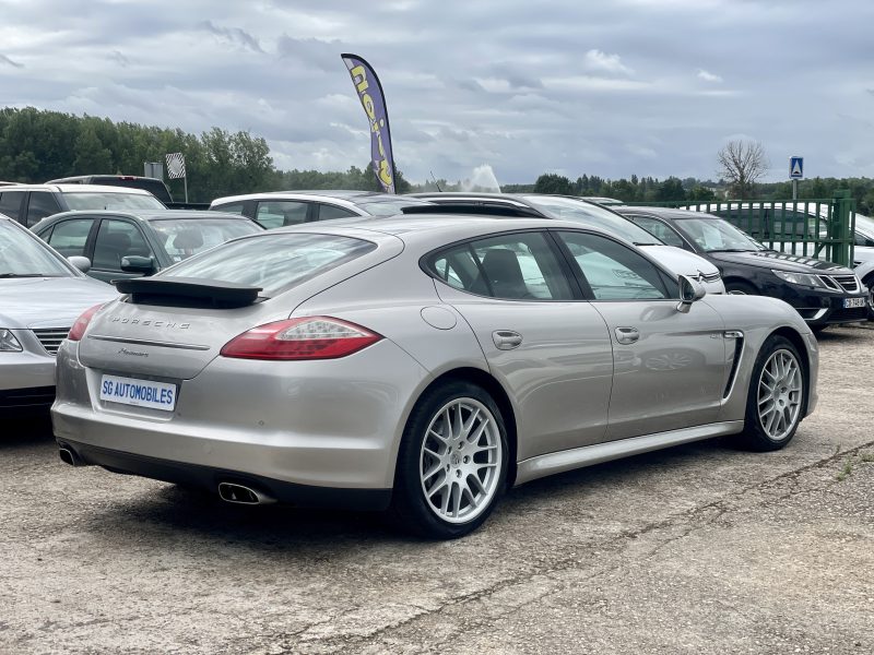 PORSCHE PANAMERA 2012