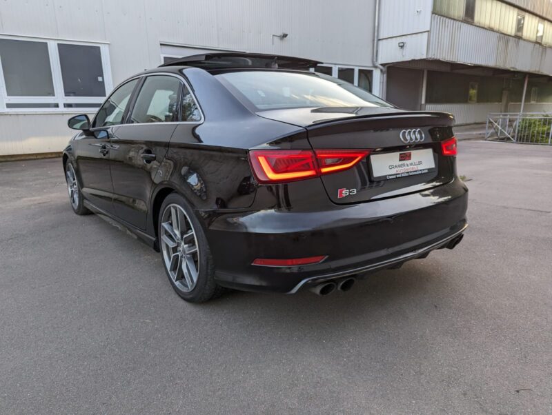 Audi S3 QUATTRO 300 cv 