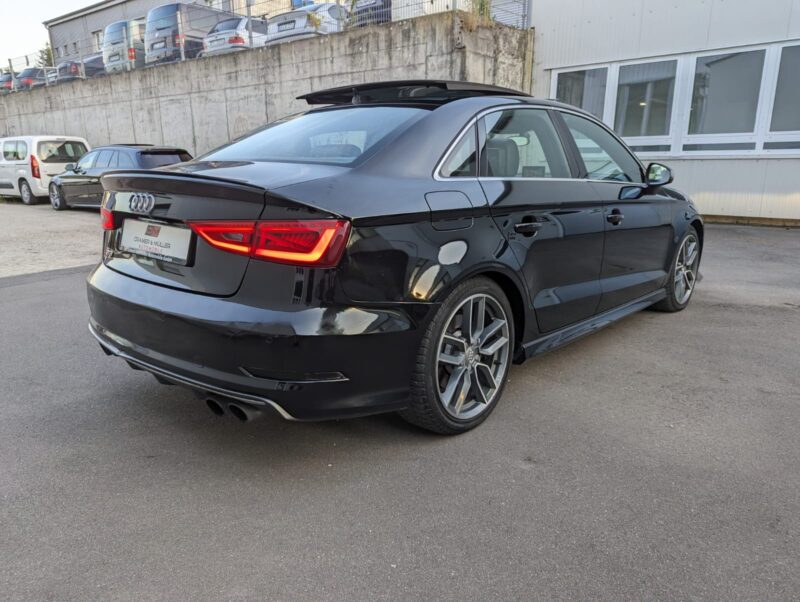 Audi S3 QUATTRO 300 cv 