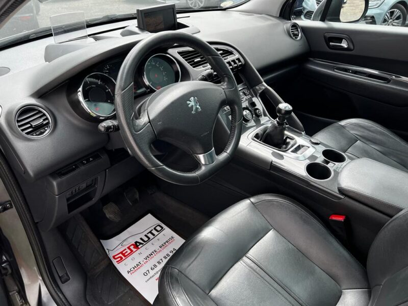 PEUGEOT 3008 2012