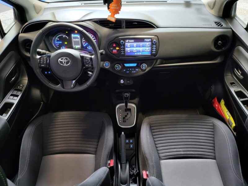 TOYOTA YARIS 1.5 HYBRIDE 75CH DYNAMIC / CAMERA + LIGNE BLANCHE + DISTANCE + GPS