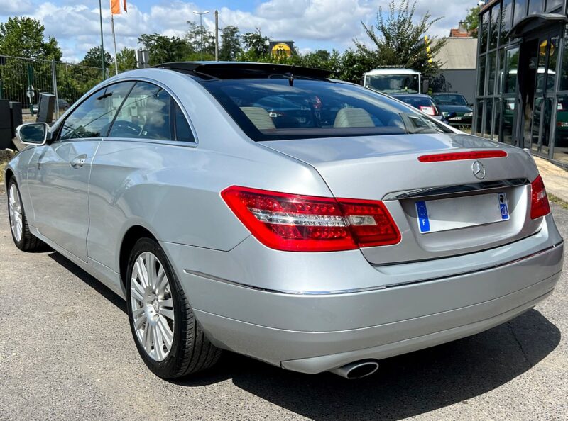 MERCEDES CLASSE E COUPE 4 IV 250 CDI 2.2 BLUEEFFICIENCY 204 CV TOIT OUVRANT CUIR GPS - Garantie1an