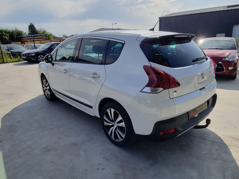 PEUGEOT 3008 2.0 HDi Hybrid4 200