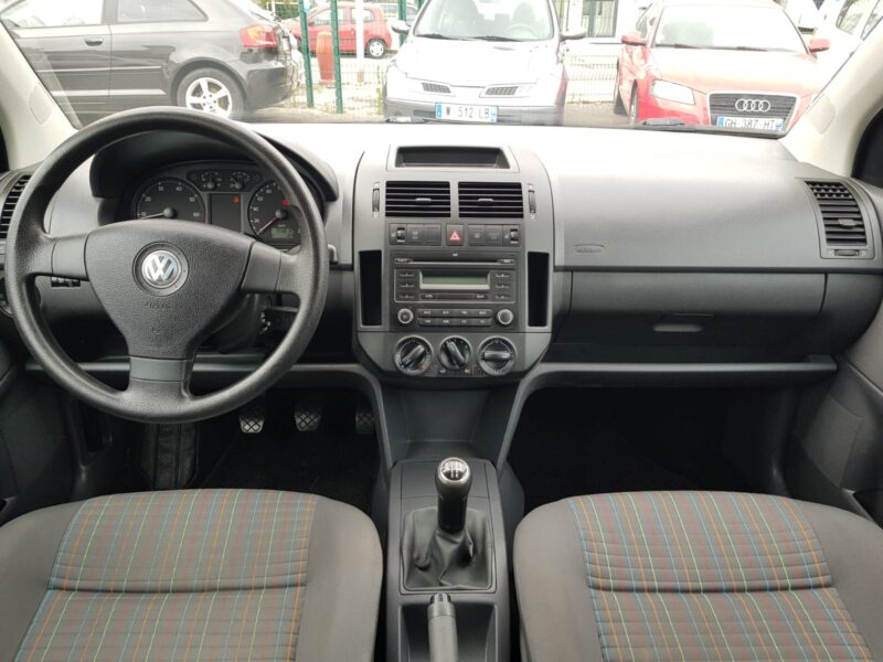 VOLKSWAGEN POLO IV 1.4i 80CV TRENDLINE