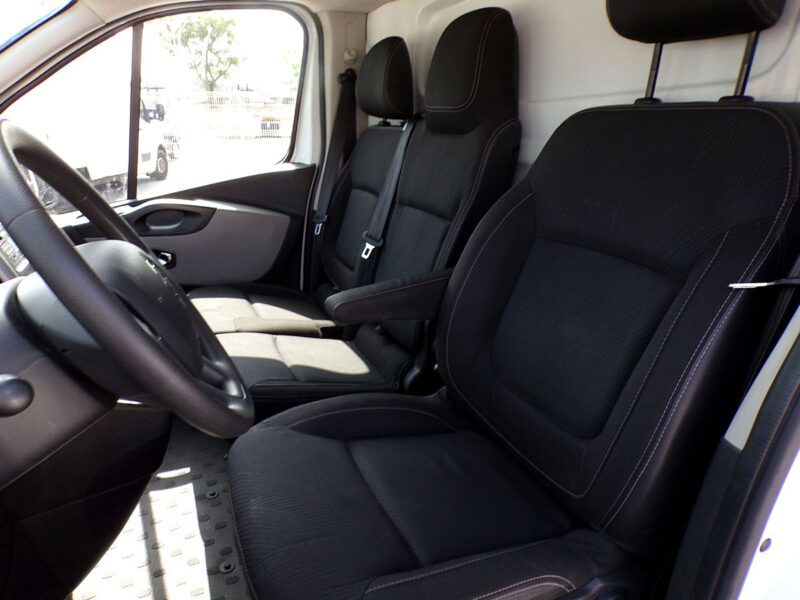 RENAULT TRAFIC 2019