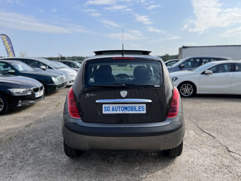 LANCIA YPSILON 2006