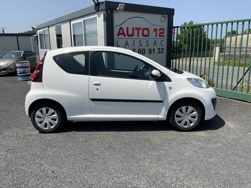 PEUGEOT 107 2014