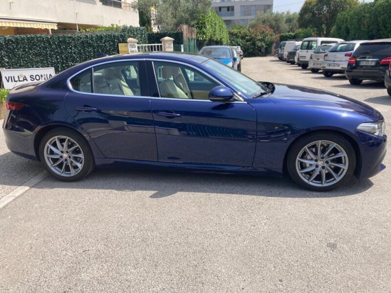 ALFA ROMEO GIULIA  2.0 ATB  200 CH LUSSO AT8 2017