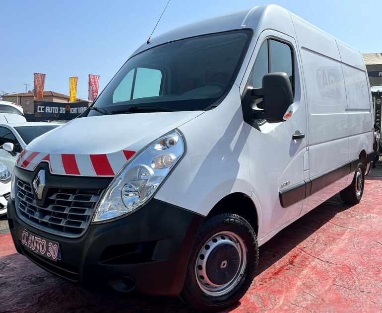 RENAULT MASTER III Camionnette 2015