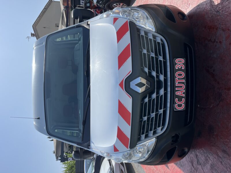 RENAULT MASTER III Camionnette 2015