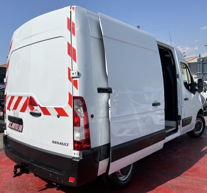 RENAULT MASTER III Camionnette 2015