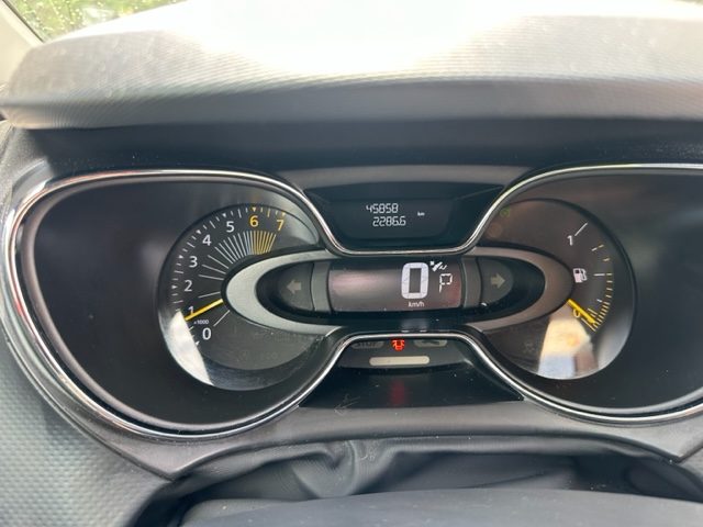 RENAULT CAPTUR I 2014 - 45858 KM