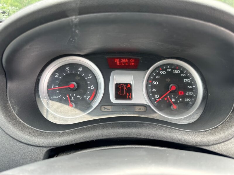 RENAULT CLIO III 2007 - 66260 KM