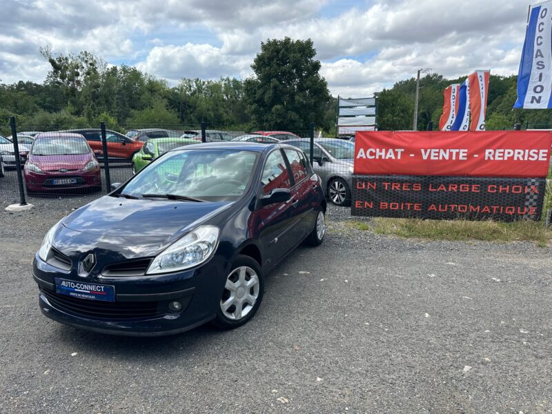 RENAULT CLIO III 2007 - 66260 KM