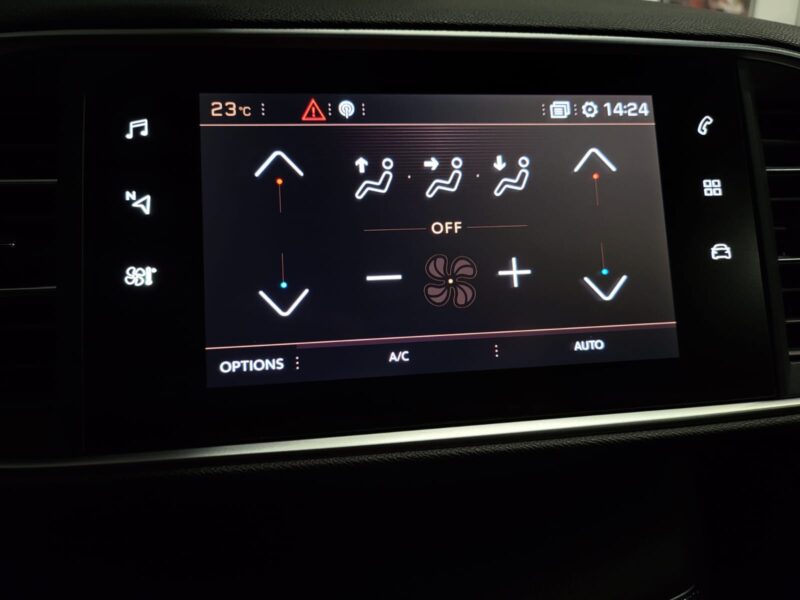 PEUGEOT 308 1.2 130cv GT LINE Black Edition , Caméra 360 , AppleCarplay 