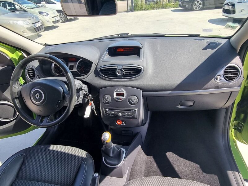 RENAULT CLIO III 1.5 dCi 85 Exception PLEIN DE CARBURANT ET PROCHAIN ENTRETIEN OFFERT !