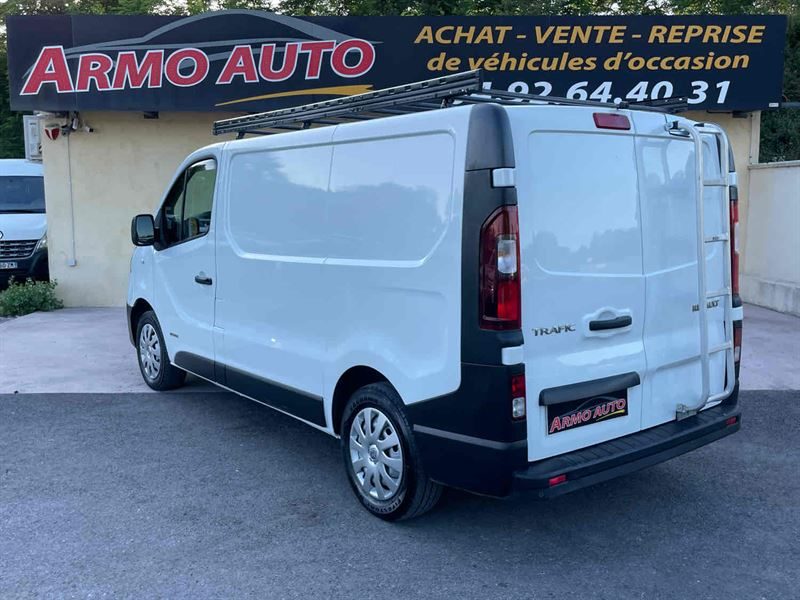 RENAULT TRAFIC III 2015