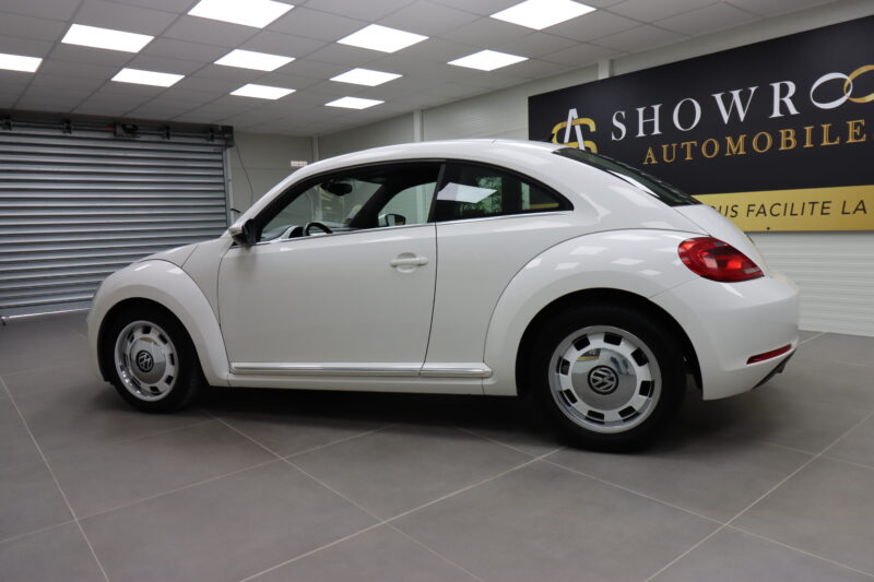 VOLKSWAGEN BEETLE 2013