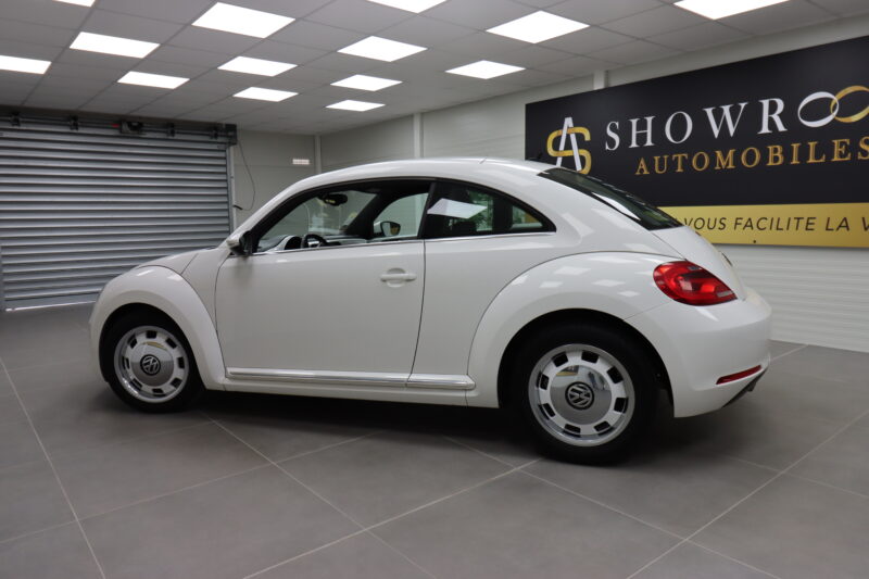 VOLKSWAGEN BEETLE 2013