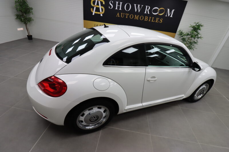 VOLKSWAGEN BEETLE 2013