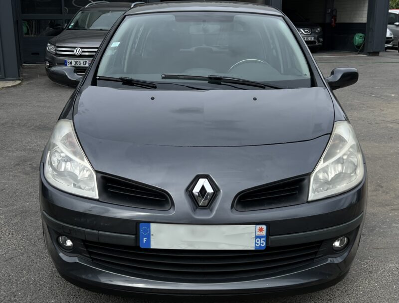 RENAULT CLIO 1.5 DCI 70 Cv 5 PORTES / CLIMATISATION - Garantie1an