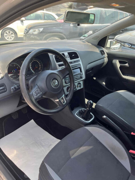 VOLKSWAGEN POLO V 2013