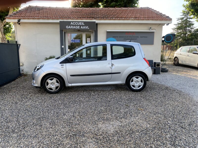 RENAULT TWINGO II 2011