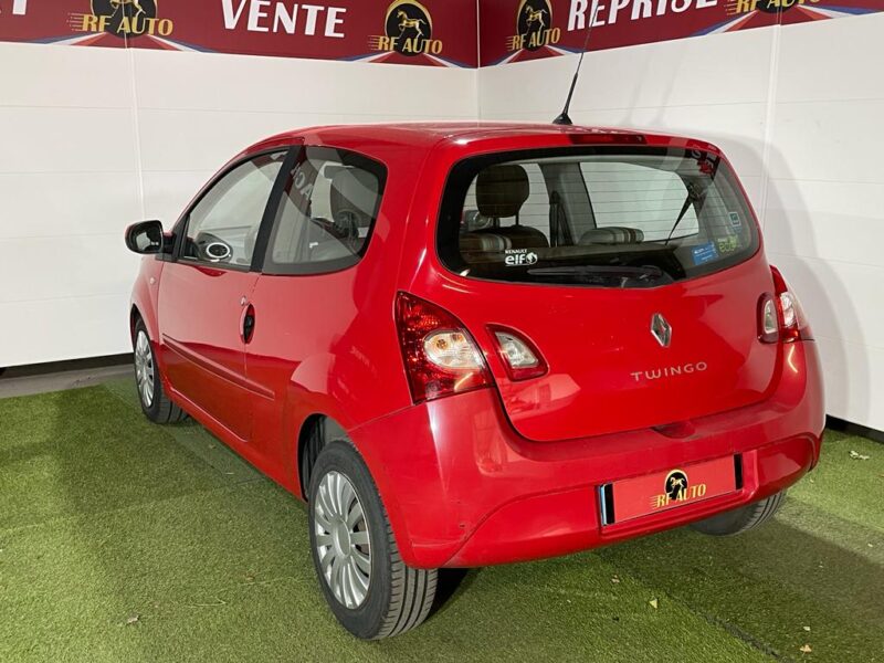 RENAULT TWINGO II 2013