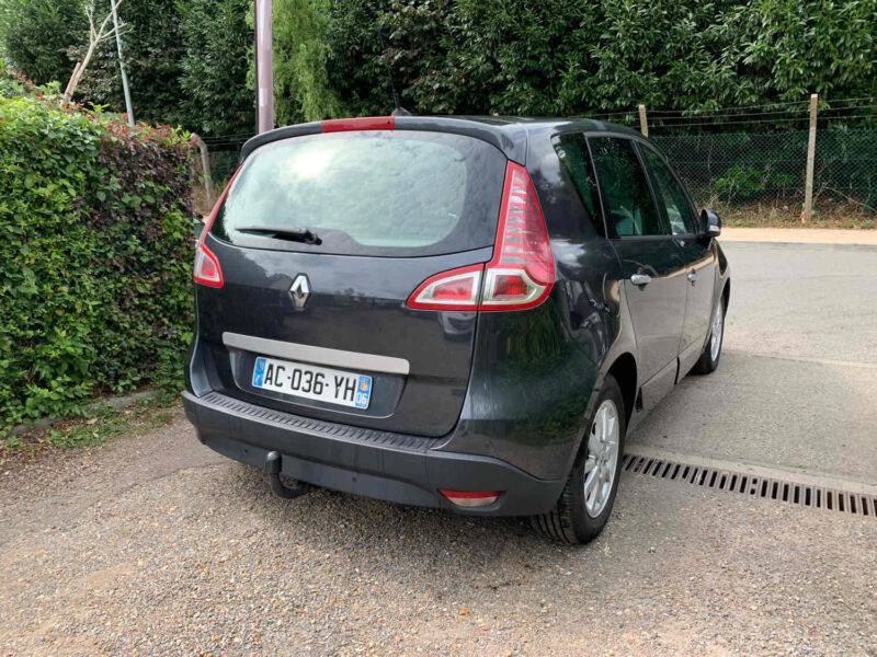 RENAULT SCÉNIC III 1.9DCI 131CV