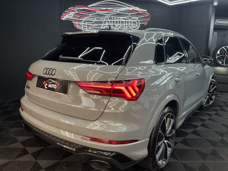 AUDI RSQ3 2020