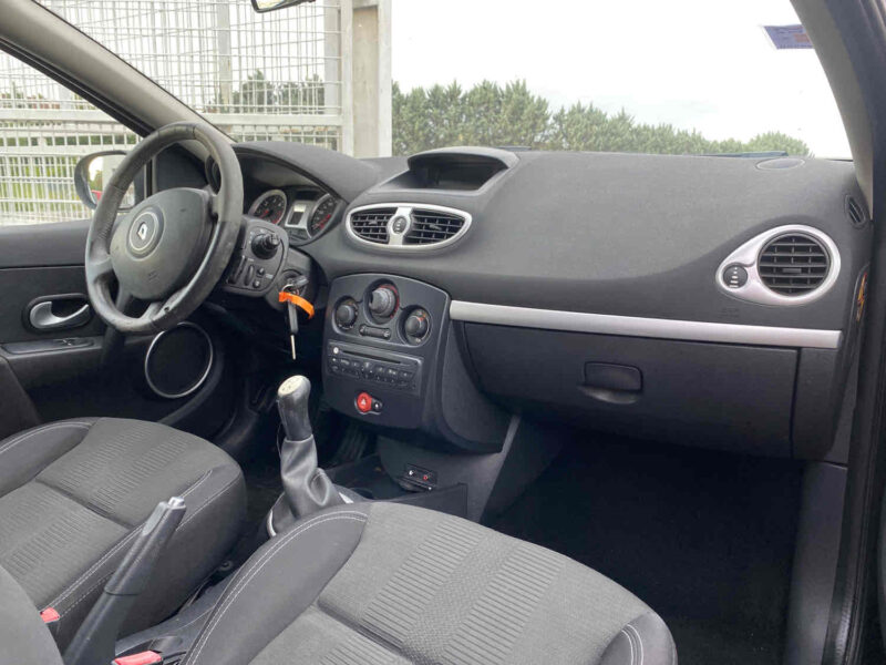 RENAULT CLIO III 2010