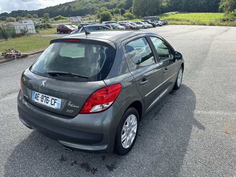 PEUGEOT 207 2009