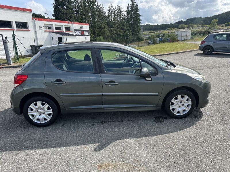 PEUGEOT 207 2009