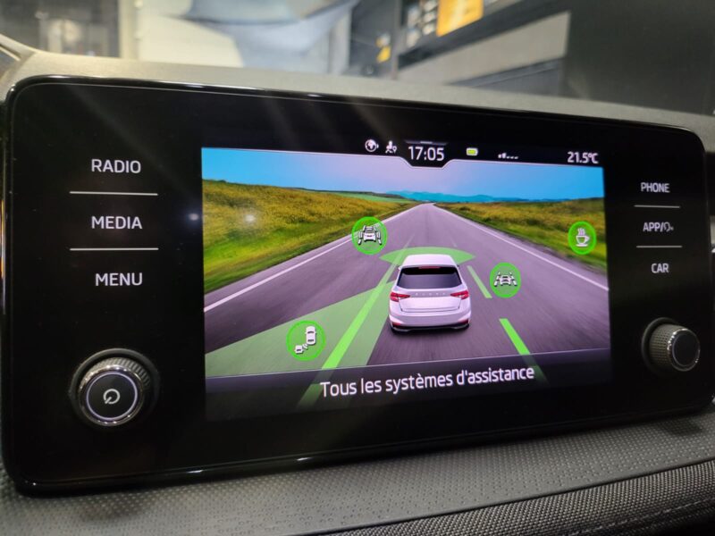 1.0 TSI 95cv STYLE / CARPLAY / CAMERA AR 