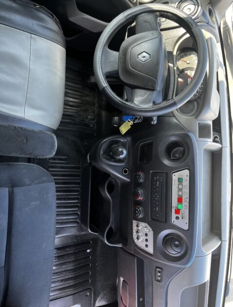 RENAULT MASTER III Camionnette 2011