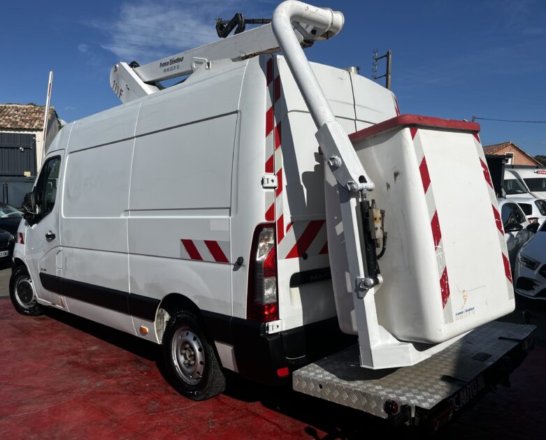 RENAULT MASTER III Camionnette 2011