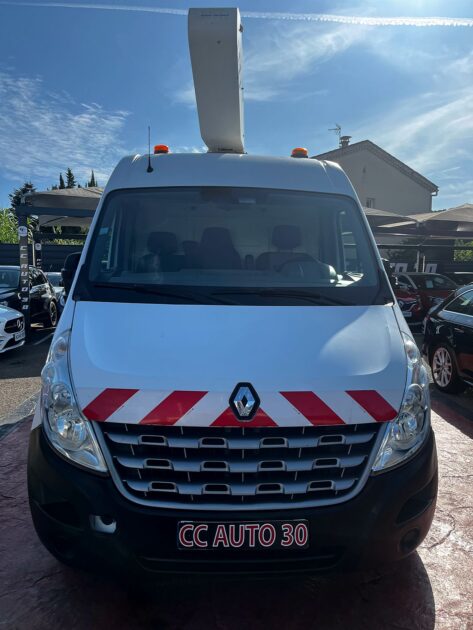 RENAULT MASTER III Camionnette 2011