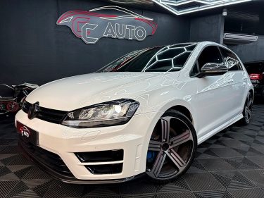 VOLKSWAGEN GOLF VII 2015