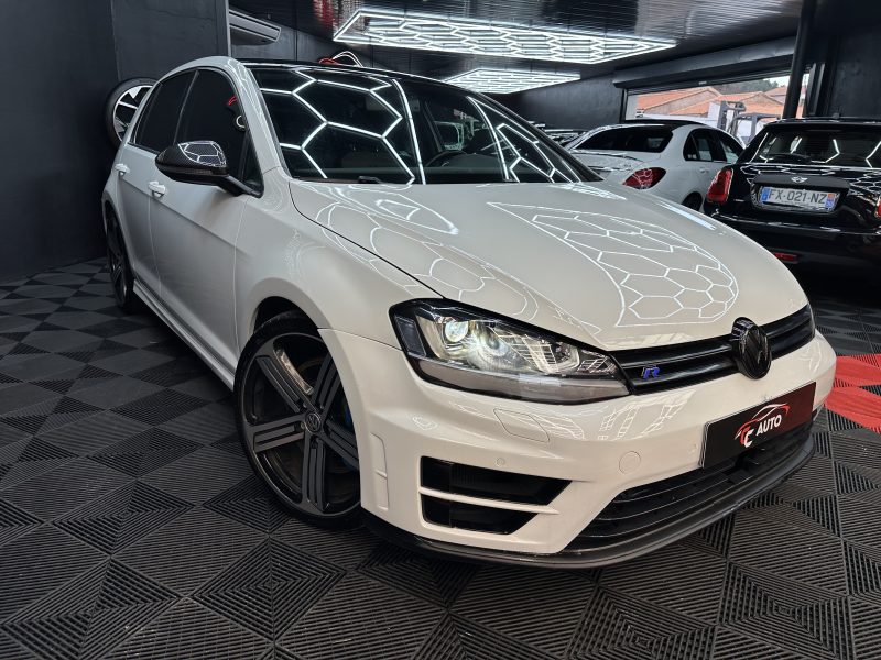 VOLKSWAGEN GOLF VII 2015