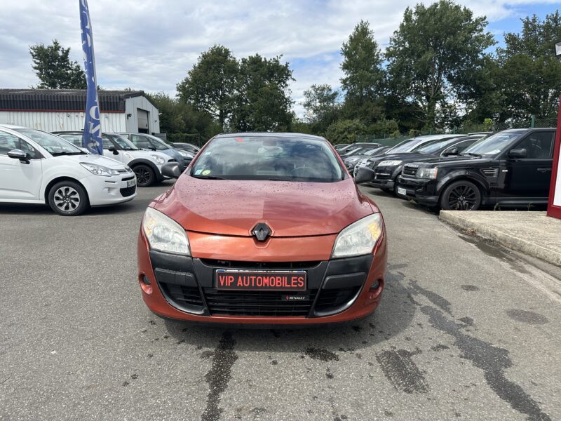 RENAULT MEGANE III Coupé 2010