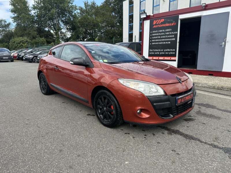 RENAULT MEGANE III Coupé 2010