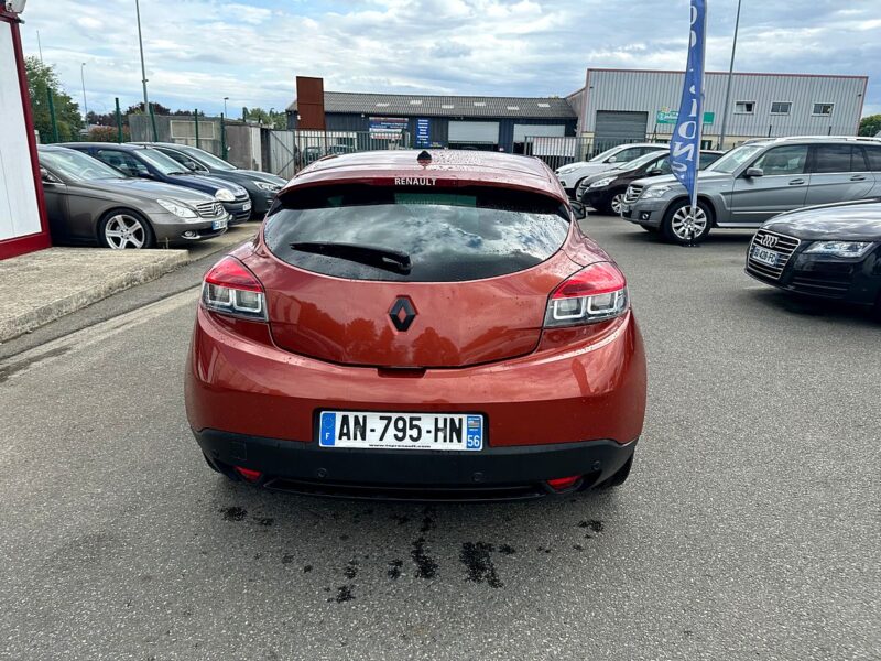 RENAULT MEGANE III Coupé 2010