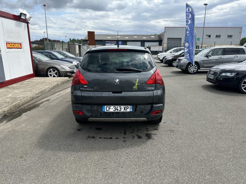 PEUGEOT 3008 Monospace 2012