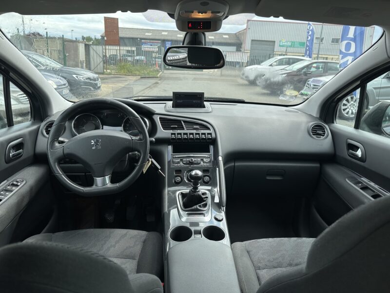 PEUGEOT 3008 Monospace 2012