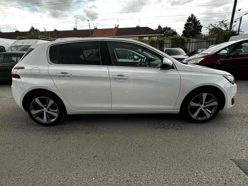 PEUGEOT 308 II 