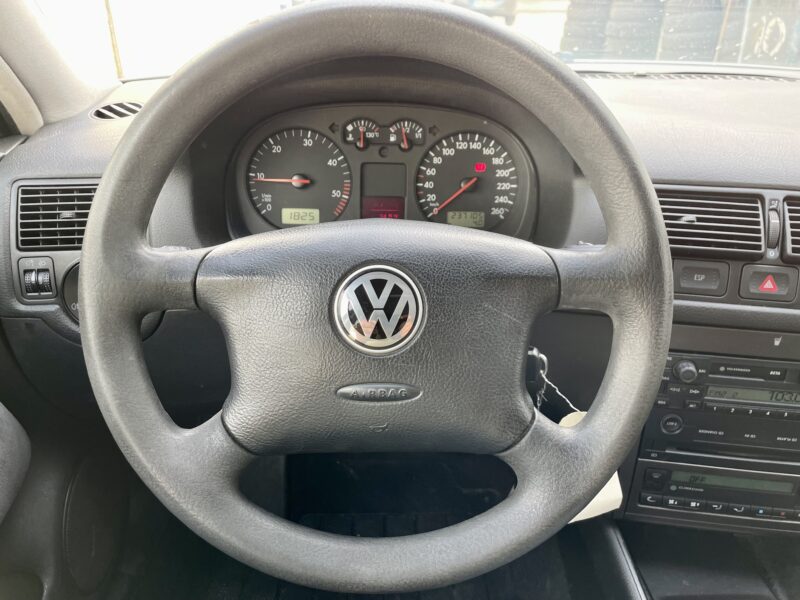 VOLKSWAGEN GOLF IV 2003